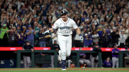 Mariners Fan’s Generosity Costs Him Thousands of Dollars