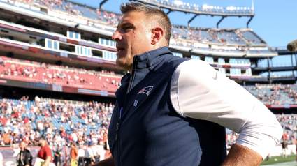 Patriots’ Mike Vrabel Sends Message on Terrell Williams Tribute