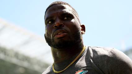 Ex-Chiefs Star Tyreek Hill Shares Heartfelt Message Before Surgery [Watch]