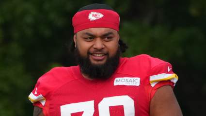 Chiefs Kingdom Calls for Reunion After Ex-Fan Favorite Waived by New Team