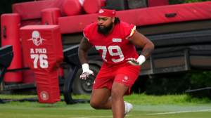 Esa Pole could reunite with Chiefs in Week 8 after latest KC news.