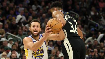 Warriors Get Major Steph Curry News Amid Giannis Trade Talks
