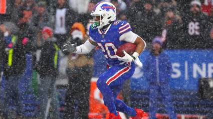 Chargers Sign 18-Touchdown Veteran Running Back After Omarion Hampton Injury