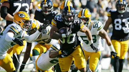 Steelers Wearing These 1933 Throwback Uniforms for Aaron Rodgers’ First Game vs. Packers