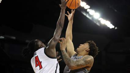 Lakers Predicted to Land Award-Winning Defender & Sharpshooting Forward