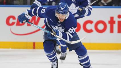 Maple Leafs Coach Gives Nick Robertson Positive Outlook Despite Trade Rumors