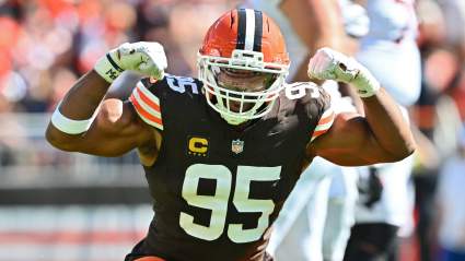 Eagles Trade Pitch Swaps First Round Picks for $160 Million Edge Rusher
