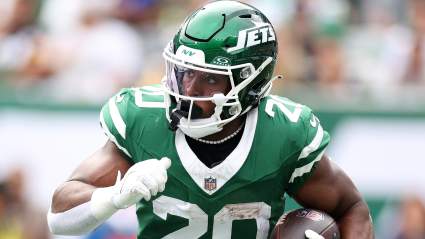 Bears Trade Rumors Ignite After RB’s Cryptic Social Media Post