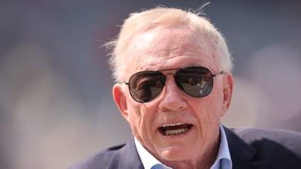 Insider Reveals Old Fines That Cowboys’ Jerry Jones Could Deal With After Flipping Jets Fans Off