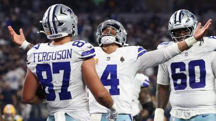 NFL Insiders Heap Praise on ‘Out Of His Mind’ Cowboys QB Dak Prescott