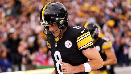 Steelers’ Aaron Rodgers Speaks out on Acrisure Stadium After ‘Significant’ Injury