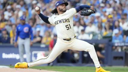 Brewers Bet on Their Ace to Control Game 4 in Chicago