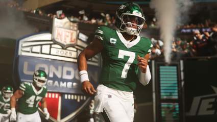 Jets’ Aaron Glenn Makes Feelings Clear on Benching QB Justin Fields