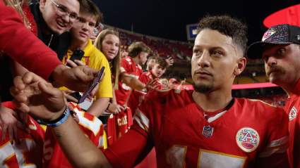 Chiefs QB Patrick Mahomes Gets Blasted by Lions Player