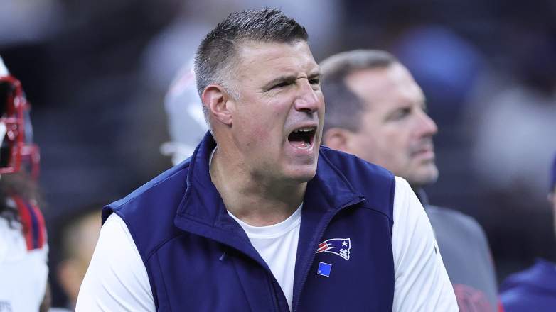 NEW ORLEANS, LOUISIANA - OCTOBER 12: Head coach Mike Vrabel of the New England Patriots watches action prior to a game against the New Orleans Saints at Caesars Superdome on October 12, 2025 in New Orleans, Louisiana. (Photo by Stacy Revere/Getty Images)