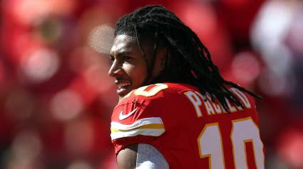 Severity of Chiefs RB Isiah Pacheco’s Knee Injury Revealed: Report