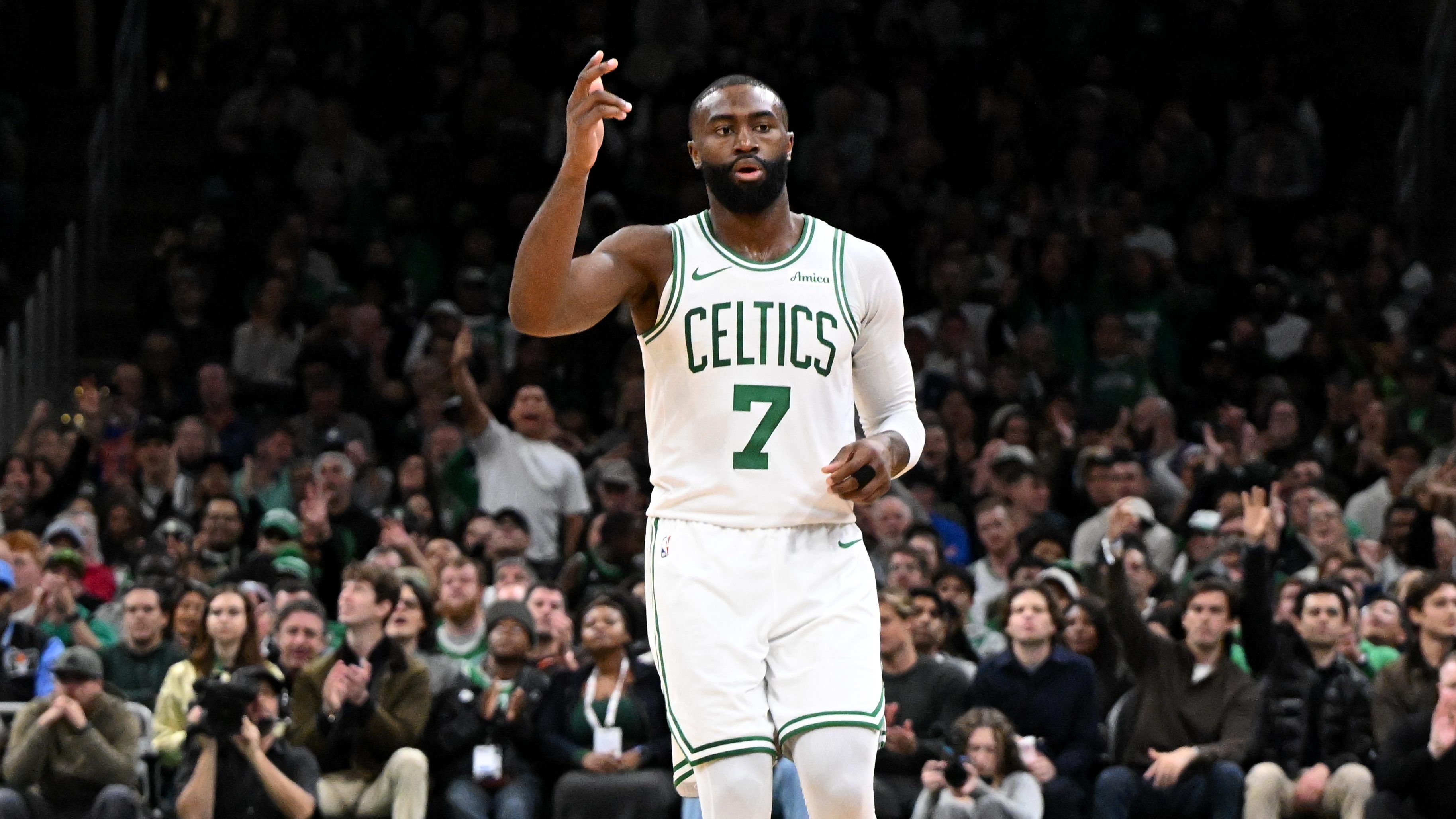 Celtics, Jaylen Brown Use 3-Pointer Barrage to Defeat Cavaliers