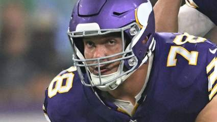Vikings Make Roster Move With $18 Million Starter as Pro Bowler Returns