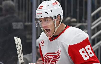 Crosby Trade Buzz Grows, but Another Hall of Famer Could Move First