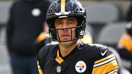 Steelers’ Mike Tomlin Provides Initial Injury Update on Aaron Rodgers