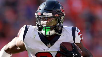 Bears Made ‘Offer’ to Former Texans Star RB Before Win Over Steelers