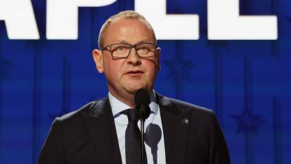 Maple Leafs GM Sends Mixed Messages on How to Fix Team