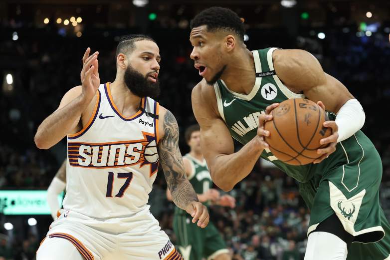 Cody Martin Guards Giannis