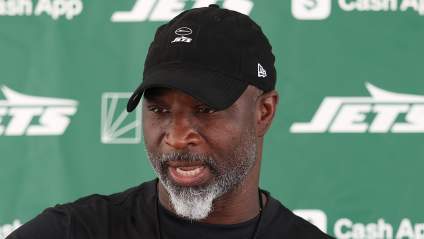 Jets’ Aaron Glenn Declines to Name Starting Quarterback for Week 10, Exchanges Barbs With Media