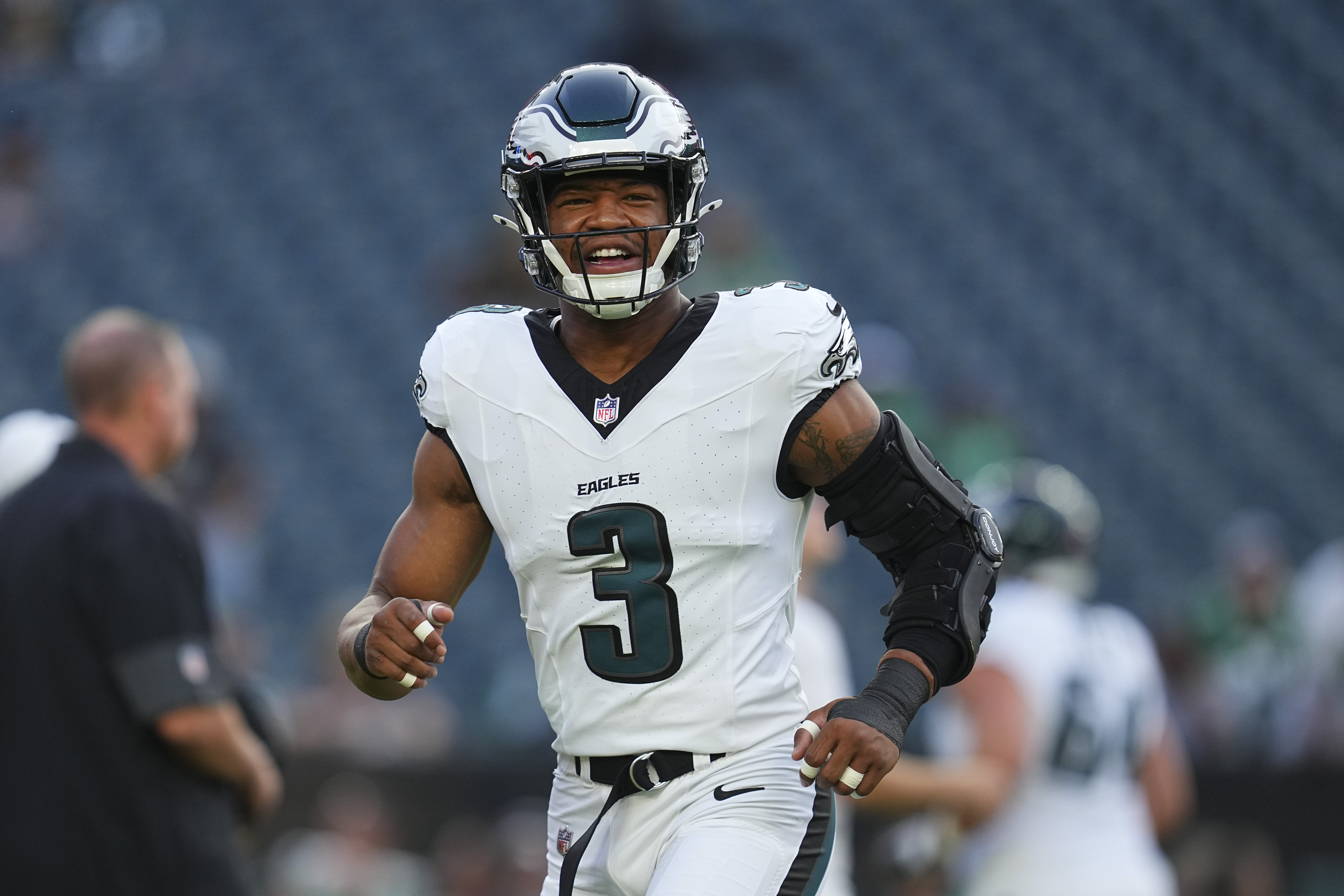 Eagles Release Veteran Linebacker After Nolan Smith News & Trades