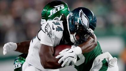 Jets, Eagles Have Had Trade Discussions Ahead of NFL Deadline, Says Insider