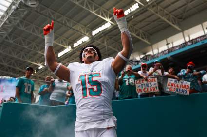 New Eagles LB Jaelan Phillips Delivers Emotional Personal Statement After Trade