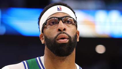 Mavericks Set New Timeline for Anthony Davis’ Return From Calf Injury