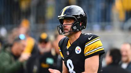 Aaron Rodgers Reacts to Bears Possibly Adding Motivation to Return From Injury