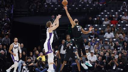 Lakers Trading for $186 Million All-Star Could Close Gap With Thunder