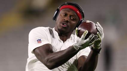 Eagles WR A.J. Brown Blasts Team During Livestream