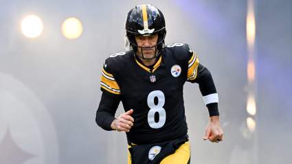 Aaron Rodgers Injury: Steelers QB Gets Good News Ahead of Bears Game