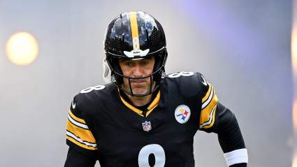 Steelers QB Aaron Rodgers Practices With ‘Stabilizer’ Ahead of Bears Game