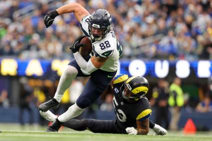 Seahawks TE Has Blunt 2-Word Message About Sam Darnold