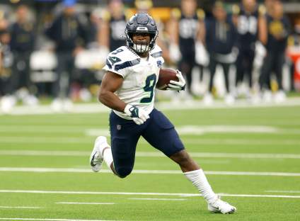 Seahawks Get Surprising Kenneth Walker Injury News Before Titans Game