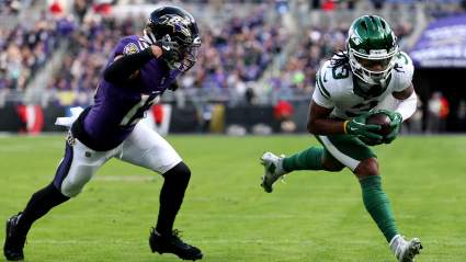 Aaron Glenn Fires off Message About WR After Trade Disrespect