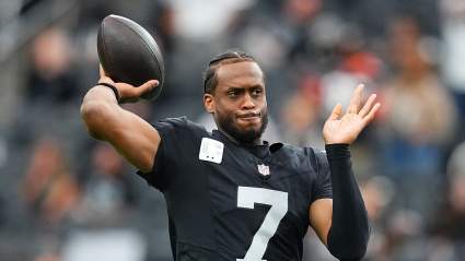 Geno Smith Seemingly Hits Raiders Fans With Obscene Gesture After Browns Loss