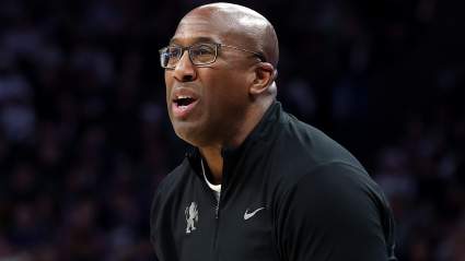 Knicks Trade Pitch Points Toward Answer at Center