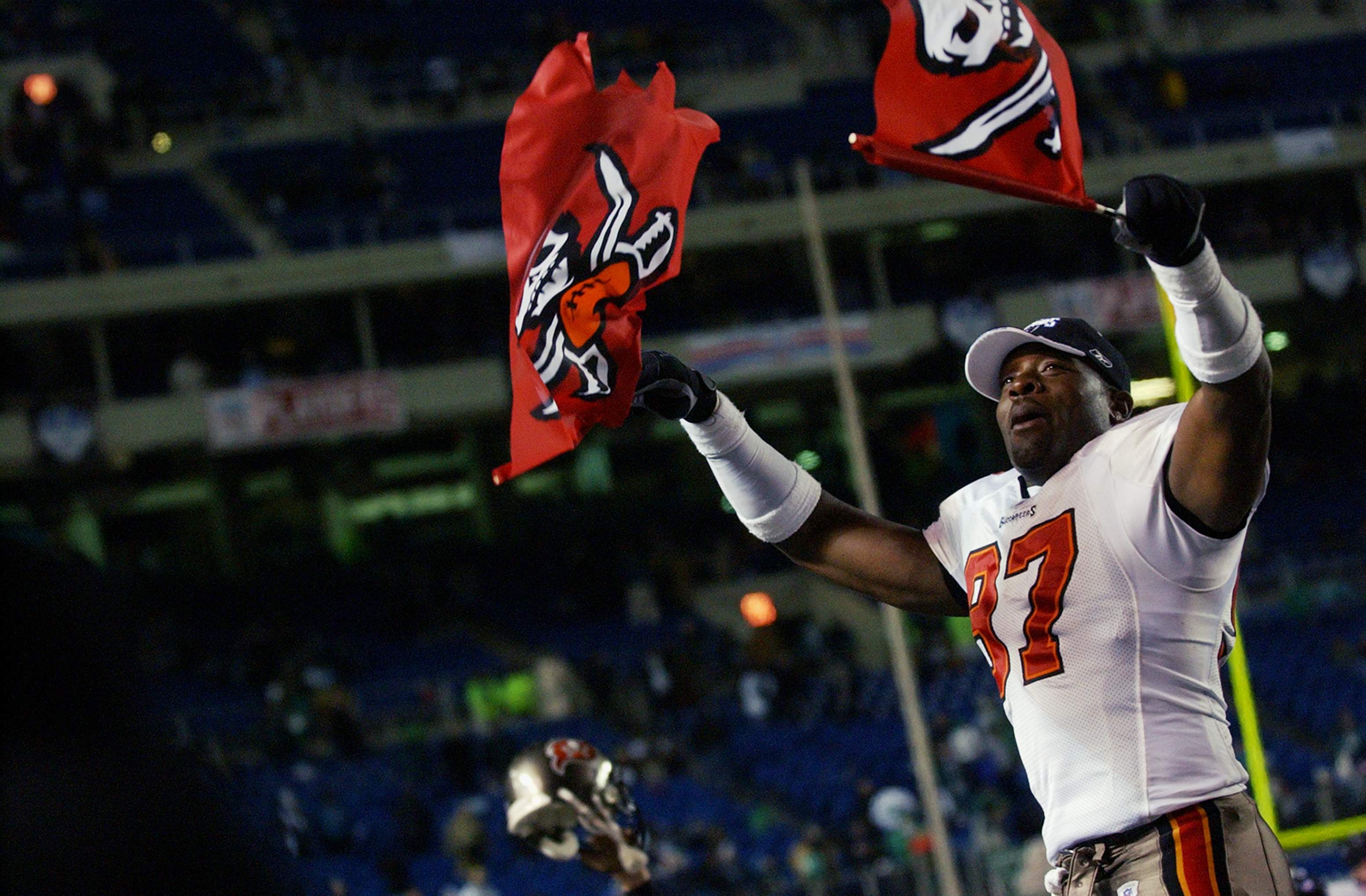 Simeon Rice Inducted into Bucs' Ring of Honor, Makes Case for Hall of ...