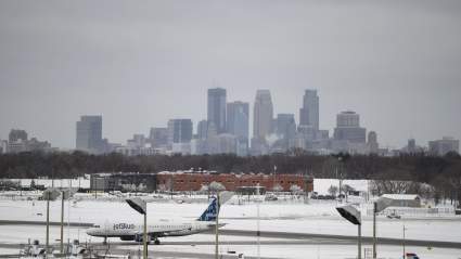 Vikings’ Team Plane Has Scary Mechanical Issue Mid-Flight to New Jersey: ‘We’re OK’