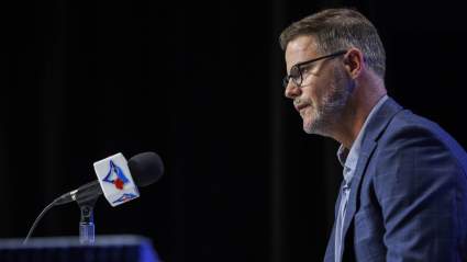 Blue Jays Sign ‘Utility Guru’, Two Others Amid Quiet Offseason