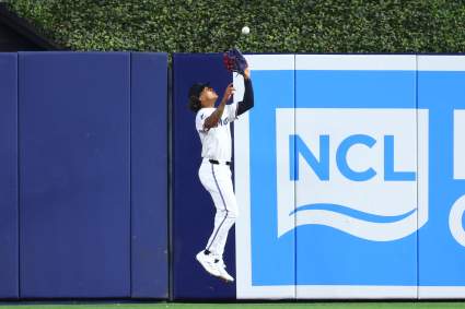 Mets Sign Standout Defensive Outfielder Who Is No Stranger to the NL East