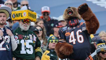 Everything You Need to Know Before the Bears-Packers Saturday Night Showdown