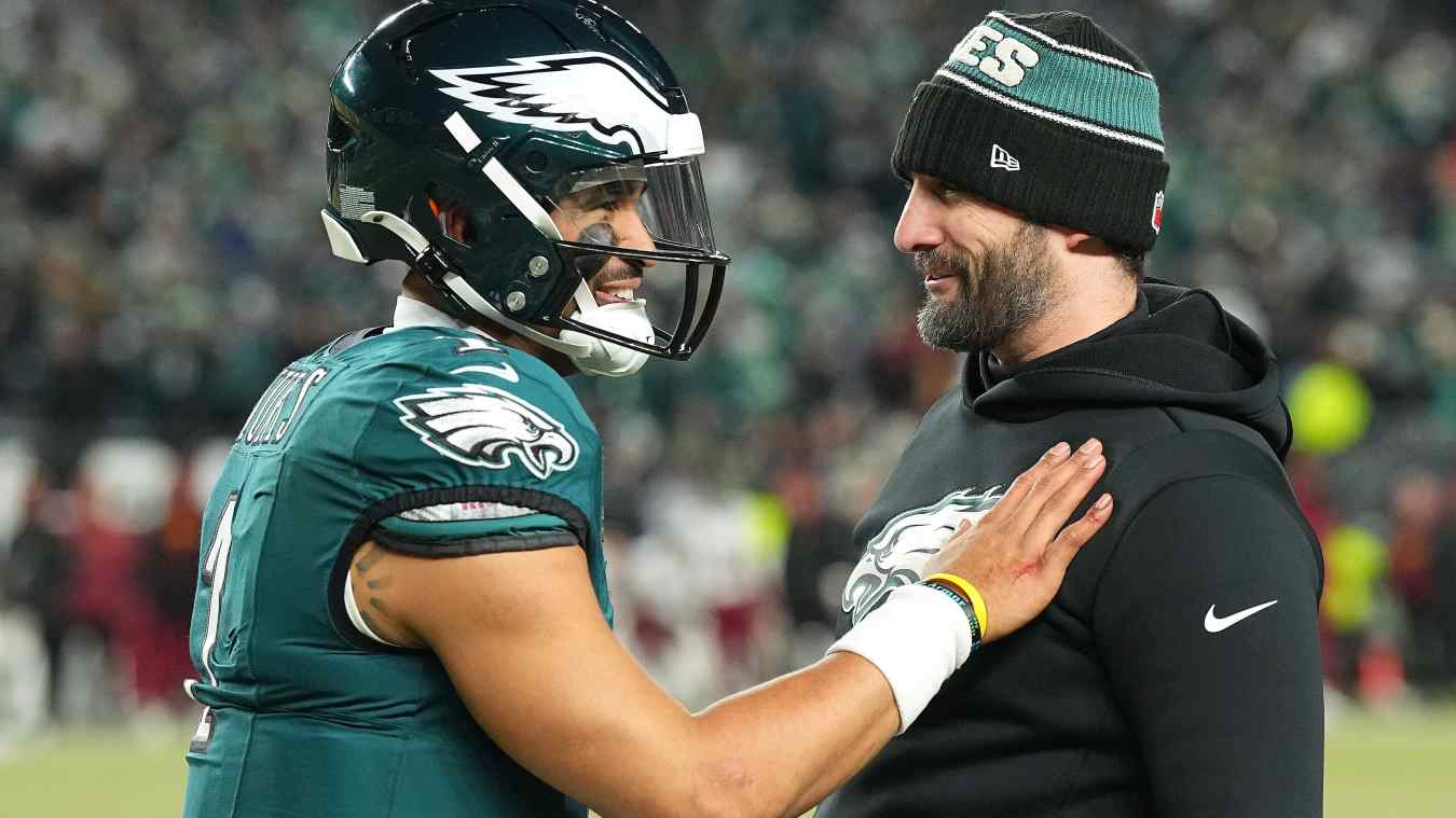 Eagles HC Coach Nick Sirianni Sends Message on Benching Hurts