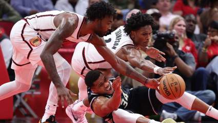 NBA Insider Drops Bombshell on Rockets’ Giannis Trade Pursuit