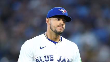 Blue Jays Trade Pitch Gives ‘Unhappy’ Ace New Start & Adds Jeff Hoffman Upgrade